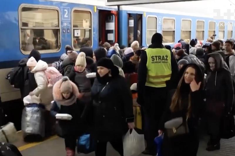 Українці залишають свою країну через проблеми з електропостачанням: озвучено число тих, хто виїхав.