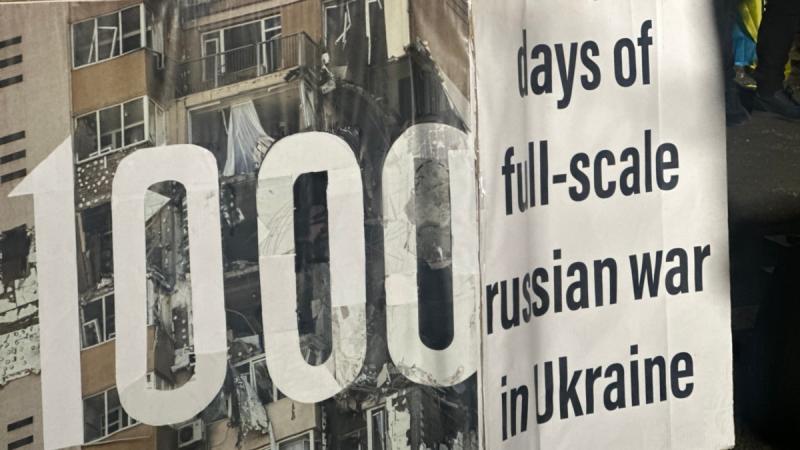 У Римі, з нагоди наближення 1000 днів повномасштабного вторгнення Росії, відбувся мітинг на підтримку України, організований проукраїнськими силами Італії.